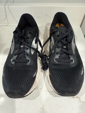 Brooks adrenaline GTS 23